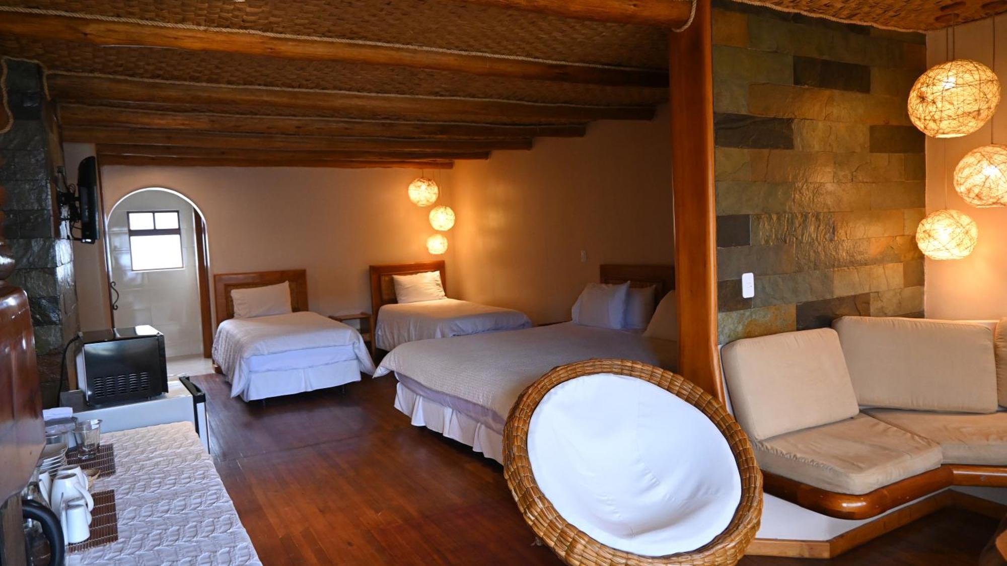 Hosteria Cabanas Del Lago Отавало Экстерьер фото